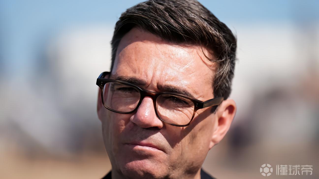 ESPN：英国首相伯纳姆是埃弗顿球迷，揭幕战他会坐进董事包厢